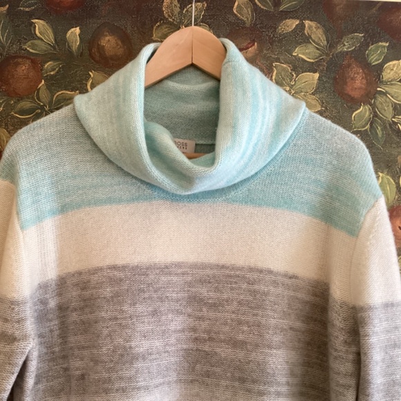 Kinross 4-ply Cashmere Ombré Cowl Neck Sweater in Reef Multi Blue Gray Turquoise - Picture 3 of 11